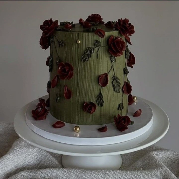 green cake stands out with its vibrant colour bakinglove.